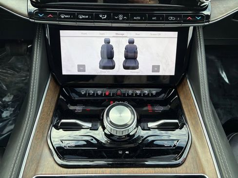 Certified 2024 Jeep Grand Wagoneer L 4WD image 29