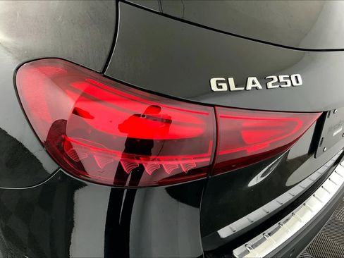 New 2025 Mercedes-Benz GLA 250 4MATIC image 6