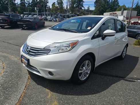 Used 2015 Nissan Versa Note SV w/ Sport Value Package FWD image 3