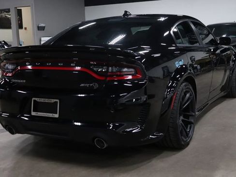 Used 2022 Dodge Charger SRT Hellcat w/ Harman/Kardon Audio Group image 5
