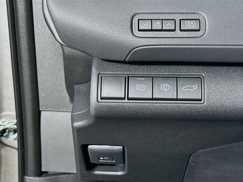 New 2026 Subaru Solterra image 10