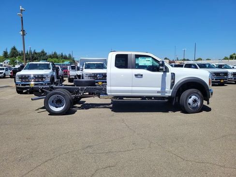 New 2026 Ford F550 4x4 SuperCab Super Duty image 4