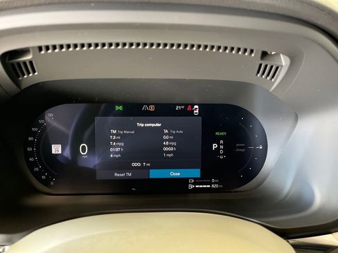 New 2026 Volvo XC60 T8 Ultra w/ Protection Package Premier AWD/4WD image 15