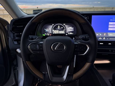 New 2026 Lexus RX 450h AWD image 21