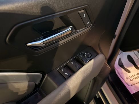 Used 2024 Chevrolet Colorado ZR2 w/ Technology Package image 39