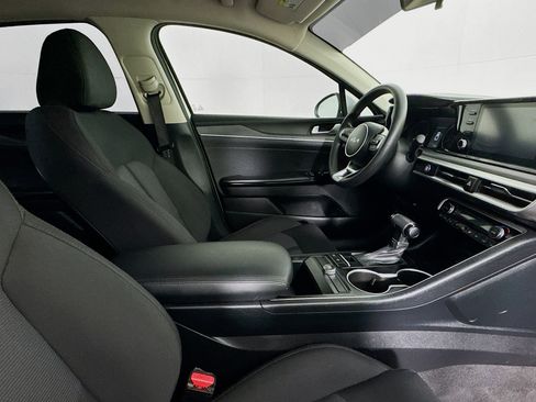 Used 2023 Kia K5 LXS image 28