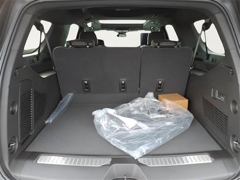 New 2026 Chevrolet Suburban RST image 26