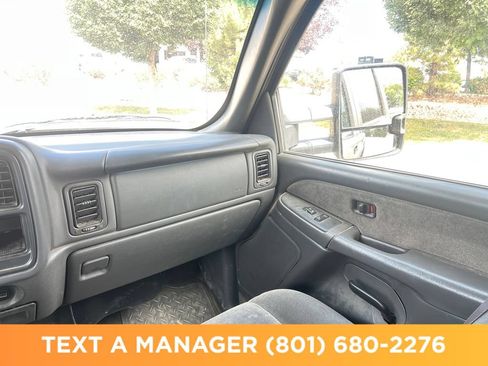 Used 2003 Chevrolet Silverado 2500 LS w/ Skid Plate Package AWD/4WD image 25