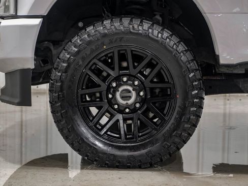 Used 2022 Ford F250 XLT w/ Black Appearance Package AWD/4WD image 60