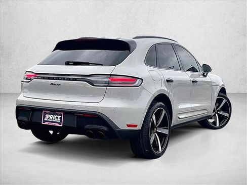 Used 2023 Porsche Macan image 2