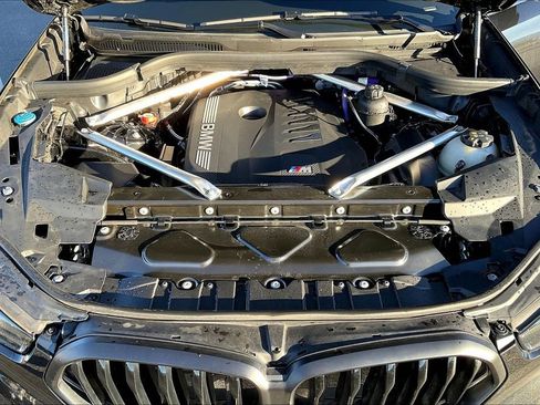 Used 2025 BMW X6 xDrive40i w/ Climate Comfort Package image 29