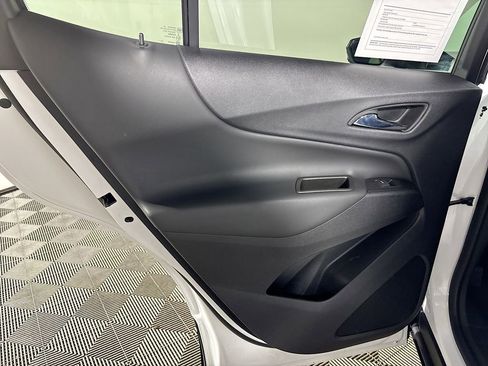 Used 2023 Chevrolet Equinox LT image 18