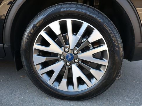 Used 2020 Ford Escape Titanium AWD/4WD image 43