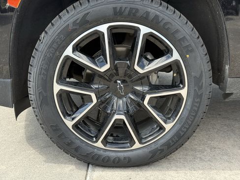 Used 2021 Chevrolet Tahoe RST AWD/4WD image 12