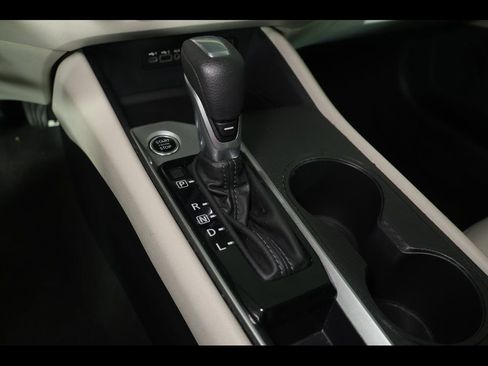 Used 2025 Nissan Altima 2.5 SV image 25