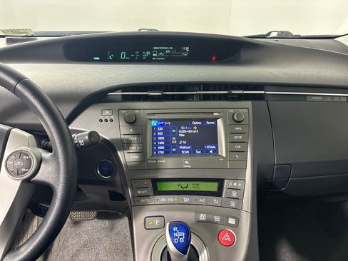 Used 2014 Toyota Prius Four image 19