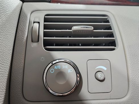 Used 2006 Buick Lucerne CXL w/ Luxury Package FWD image 18