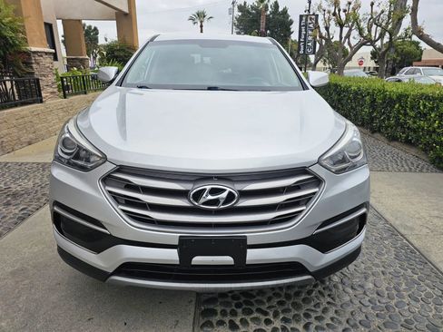 Used 2017 Hyundai Santa Fe Sport FWD image 2