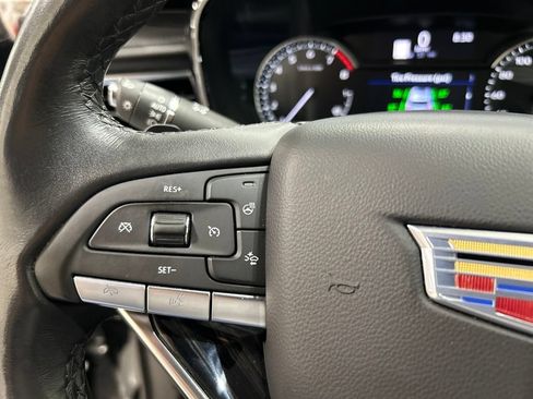 Used 2022 Cadillac XT6 Premium Luxury AWD/4WD image 17
