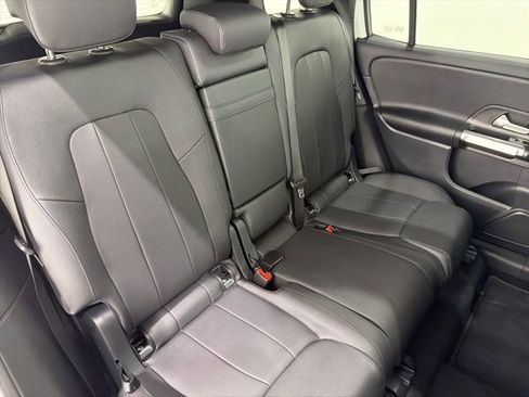 Used 2021 Mercedes-Benz GLB 250 4MATIC image 22