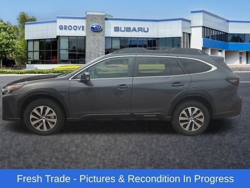 Used 2024 Subaru Outback Premium AWD/4WD image 2