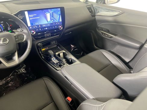 Used 2025 Lexus NX 350h AWD w/ Accessory Package (Z2) image 24