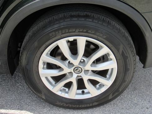 Used 2020 Nissan Rogue SV FWD image 15