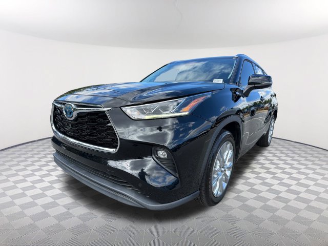 Used 2021 Toyota Highlander Limited FWD image 1
