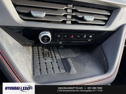 Used 2025 Ford Explorer ST-Line w/ Premium Package image 26