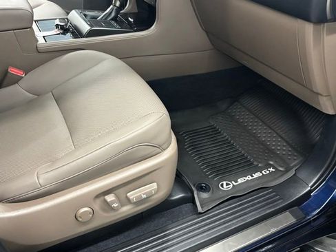 Used 2023 Lexus GX 460 Premium w/ Premium Package AWD/4WD image 38