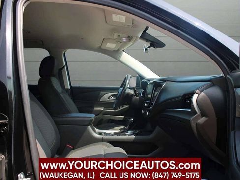 Used 2020 Chevrolet Traverse LT w/ Driver Confidence II Package AWD/4WD image 22
