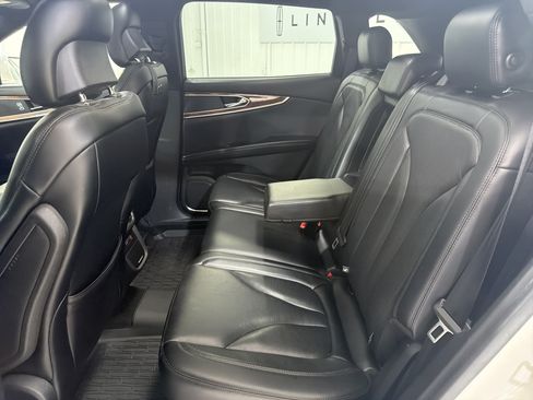 Used 2018 Lincoln MKX Reserve w/ Lincoln MKX Climate Package FWD image 10
