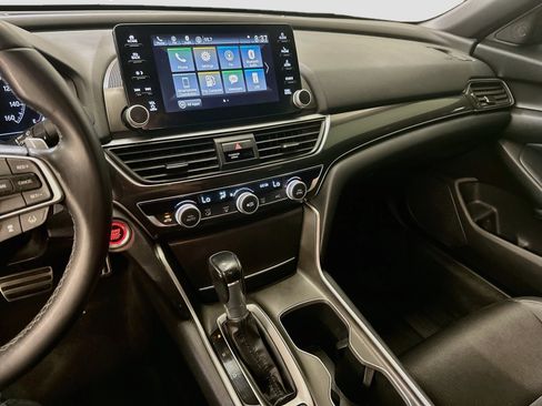 Used 2018 Honda Accord Sport image 25