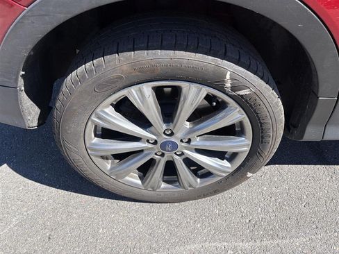 Used 2018 Ford Escape Titanium w/ Ford Safe & Smart Package AWD/4WD image 9