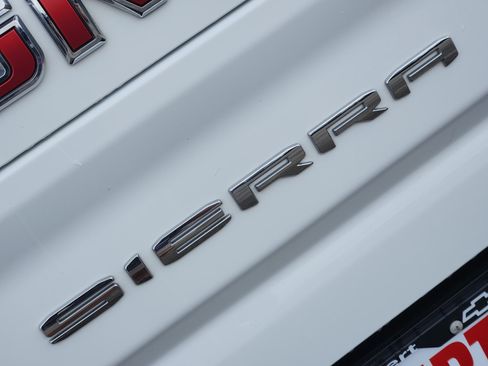 Used 2025 GMC Sierra 2500 AT4X AWD/4WD image 12