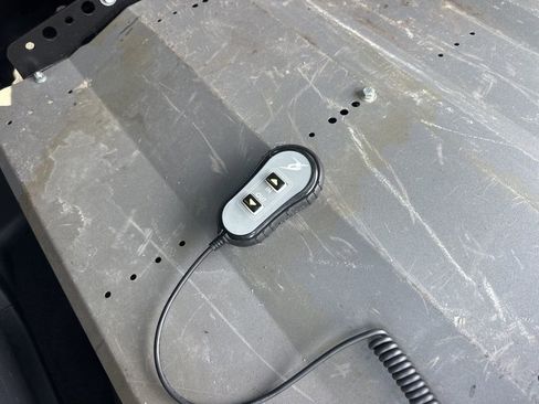 Used 2021 Toyota Sienna Platinum image 31