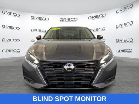 Used 2024 Nissan Altima 2.5 S FWD image 2