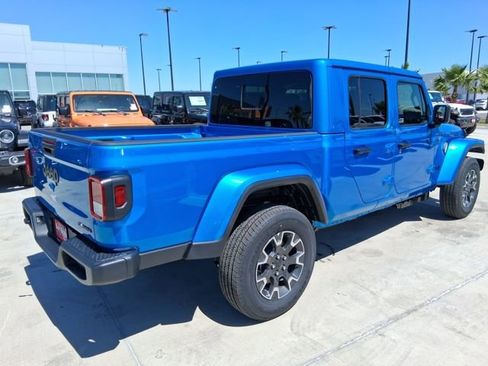 New 2026 Jeep Gladiator Sport image 7