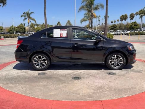 Used 2017 Chevrolet Sonic LT w/ RS Package FWD image 9