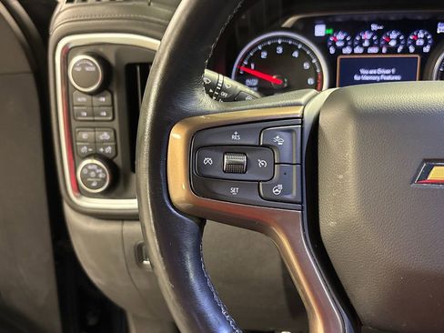 Used 2021 Chevrolet Silverado 1500 High Country w/ Technology Package AWD/4WD image 34