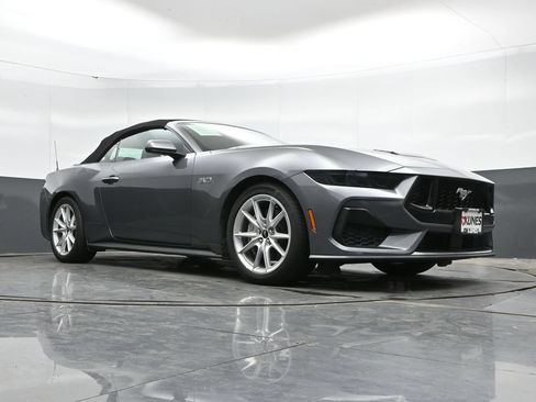 Used 2025 Ford Mustang GT Premium RWD image 44
