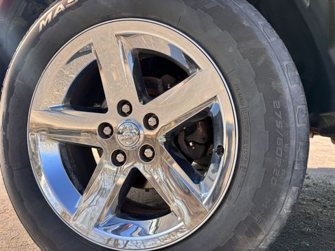 Used 2017 RAM 1500 Express image 28