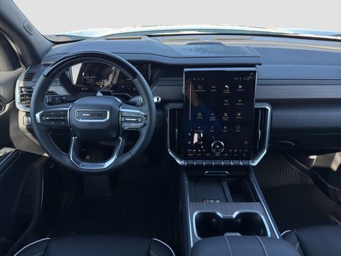 Used 2026 GMC Acadia Denali w/ Super Cruise Package FWD image 14