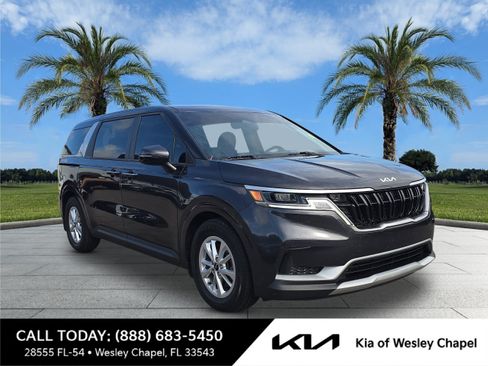 Certified 2023 Kia Carnival LX FWD image 1