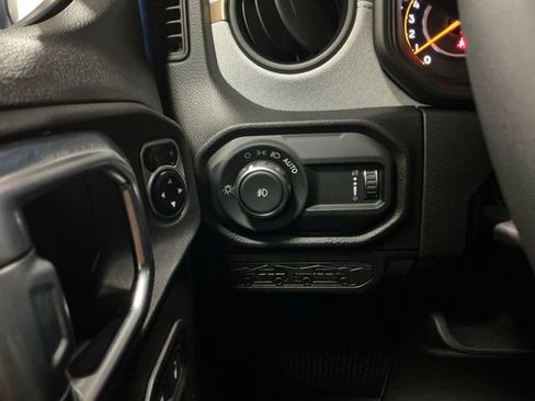 Used 2024 Jeep Wrangler Unlimited Sport AWD/4WD image 28