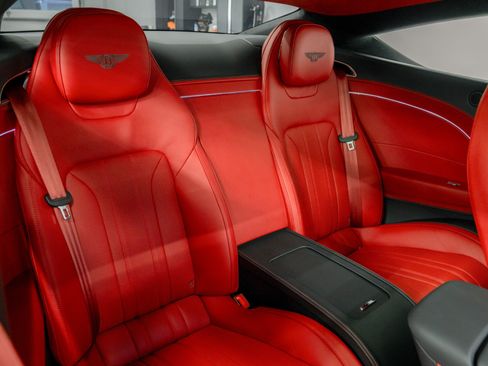 Used 2025 Bentley Continental GT AWD/4WD image 28