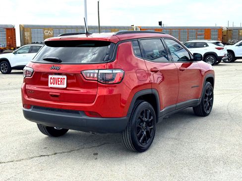 Used 2026 Jeep Compass Latitude AWD/4WD image 6