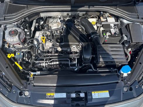 Used 2025 Volkswagen Jetta Sport FWD image 32