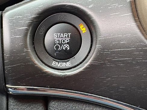 Used 2016 Jeep Grand Cherokee Limited image 11