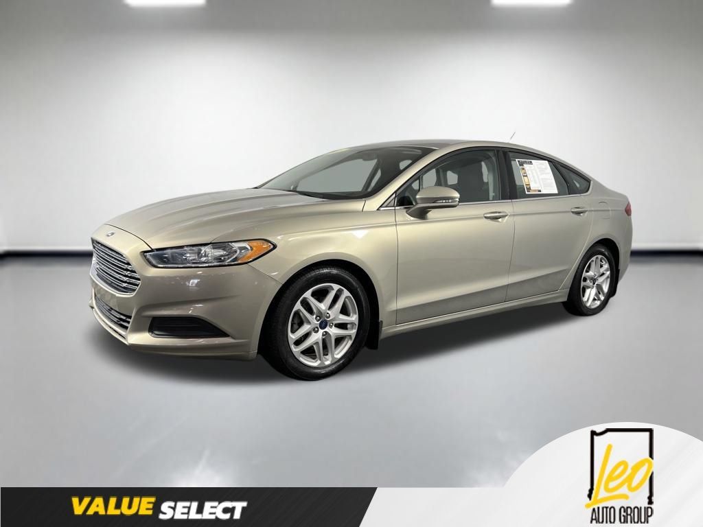 Used 2015 Ford Fusion SE FWD image 1